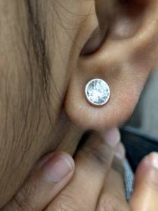 เครื่องประดับทองคำขาว 14k สำหรับผู้หญิง ของขวัญวันเกิดสำหรับผู้หญิง ต่างหูเพชรทรงกลม 2 กะรัต เพชรเลี้ยงในห้องปฏิบัติการ แบบฝังขอบ พร้อมตัวล็อกแบบกด - Product Image 5