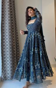 Robe traditionnelle bleue pour femmes, longue jusqu'au sol, imprimée, coupe ample, tenue de mariage, style indien pakistanais, coton extensible, toutes saisons - Product Image 2