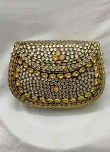 Bolsos de mano de mosaico de latón hechos a medida con decoración de perlas, bolso de mano metálico suave y elegante para fiestas. - Product Image 5