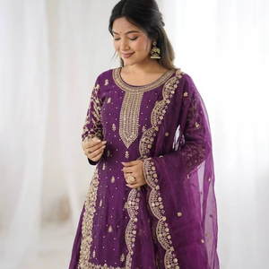 Nouvelle collection de costumes palazzo à broderies lourdes pour femmes - Product Image 1