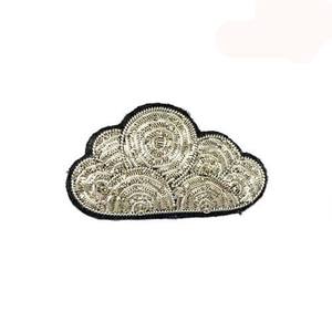 Patch brodé avec visage de chien mignon et perles, appliqué à coudre pour la décoration de vêtements, forme irrégulière, design jaune, marron et blanc - Product Image 4