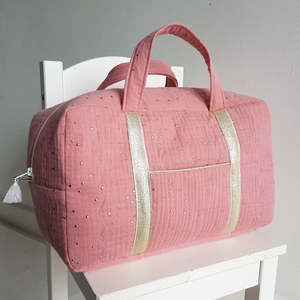 Bolsa de Viaje de Lujo Acolchada de Nailon con Puntos Dorados, Gran Capacidad, para Fin de Semana, Gimnasio, Deportes, con Cierre, Logotipo Personalizado, Impermeable - Product Image 6