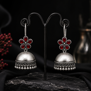 Boucles d'oreilles pendantes Jhumka Bollywood en forme de fleur, plaquées argent oxydé, style vintage, avec rubis, pour anniversaire, vente en gros, fournisseur en vrac - Product Image 3