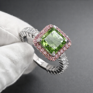 Anillo de Compromiso SHRAMAN DIAMOND con Diamante Verde Intenso CVD Cultivado en Laboratorio, Corte Cojín, Certificado IGI, Halo, Oro Blanco de 14K - Product Image 3