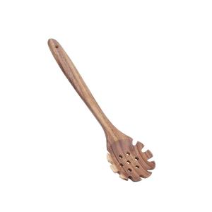 Cuchara de espagueti de madera de acacia natural al por mayor, cuchara de madera para servir alimentos, cuchara para pasta a buen precio desde Vietnam - Product Image 3