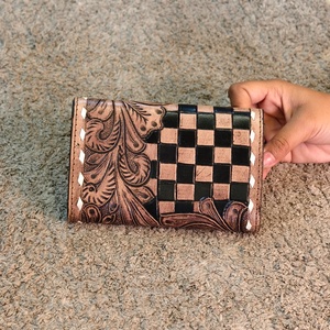 2026 New Hand Tooled Carving Western Stylish 100% Genuine Leather Small Card <b>Holder</b> Multi Use Mini Card <b>Wallet</b> For Women's Gifts - Product Image 2
