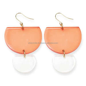 Pendientes colgantes de acrílico hechos a mano de alta calidad para mujer - Product Image 2