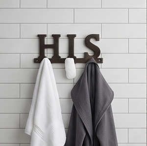 Ganchos Metálicos de Pared Premium con Diseño de Letras para Almacenamiento de Ropa, Estilo Vintage, 2 Ganchos, Resistentes al Óxido - Product Image 4