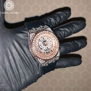 Montre de luxe Charm Jewells en acier inoxydable, boîtier carré de 43 mm, bracelet en caoutchouc, cadran analogique, mouvement mécanique pour homme, 10 bars - Product Image 1