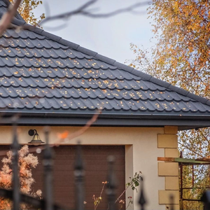 Precio al por mayor, teja metálica recubierta de piedra <span class=keywords><strong>Tudor</strong></span> gris oscuro, uso al aire libre, teja galvanizada para África, casa de autoconstrucción - Product Image 6