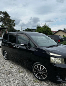 Toyota Voxy Mini Wagon 2022 Usado, Transmisión Automática, Interior Oscuro, Asientos de Cuero, Neumáticos R17, Gasolina, Volante a la Derecha - Product Image 4