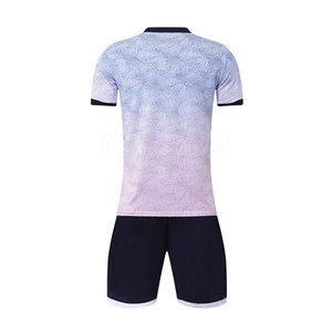 Uniforme de Fútbol Sublimado 100% Poliéster Transpirable de Talla Grande, Uniforme de Fútbol de Material Duradero Más Vendido al Por Mayor - Product Image 2