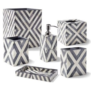 KRAFT WORLD Ensemble d'accessoires de salle de bain en marbre artistique de luxe moderne, design écologique en trois pièces, exceptionnel - Product Image 6