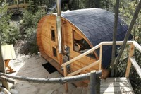 Sauna Exterior Ovalada Espaciosa para 8-10 Personas, Cabina de Sauna de Madera Termotratada con Chimenea y Ventanas Arqueadas