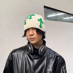 Gorro de Punto de Invierno de Lujo para Hombre, Suave y Cálido, Personalizable con Letras y Gráficos, Diseño Digital con Logotipo para Otoño - Product Image 6