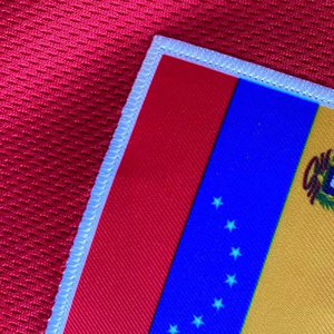 Maillot de baseball de haute qualité à boutons intégraux, fabriqué en tissu mesh, vente en gros, maillots de baseball personnalisés, maillots de baseball universitaires - Product Image 5