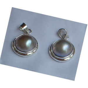 Perle blanche avec perle argentée, combinaison indonésienne avec argent 925k, cadre en argent de Bali, idéal pour pendentif. - Product Image 2