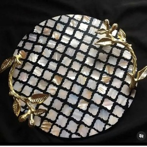 Juego de 3 bandejas de servir de MDF con diseño artístico de mármol blanco y marrón con acabado de esmalte brillante. - Product Image 2