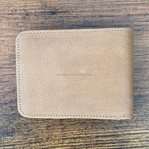 Suministro de fábrica, diseño personalizado, billetera plegable corta de cuero de grano completo, billetera de cuero de vaca, tarjetero de cuero genuino con ventana de identificación - Product Image 3