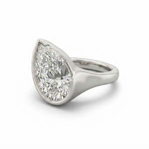Bague de fiançailles en diamant de forme poire 2,50 CT, diamant de laboratoire solitaire en or blanc 18 carats - Product Image 3