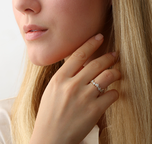 Elegante Anillo de Diamante Cultivado en Laboratorio con Corte Brillante Redondo, Chapado en Oro de 14K, Certificado IGI, Moderno, Regalo para Mujer, para Boda, Compromiso o Fiesta - Product Image 4