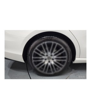 Mercedes-Benz C300 Clase C 4MATIC Avantgarde 2024 con 7.146 km, Volante a la Izquierda, Caja de Cambios Automática, Cámara Trasera - Product Image 5