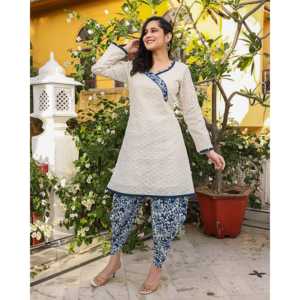 Kurta en coton Chikankari blanc laiteux avec Dhoti, taille XS - Product Image 3