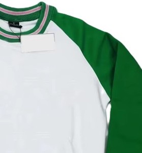 Sudadera de Alta Calidad con Logotipo Personalizado Alpha Kapa para Mujer, de Forro Polar Transpirable, Poliéster/Algodón, Manga Farol, Bordada - Product Image 5