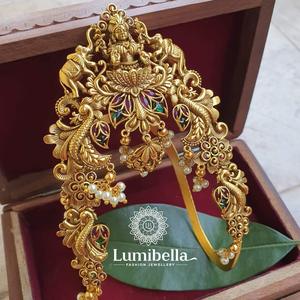 Lakshmi Ara Vanki Alloy Fashion Bracelet with Gold Plating Casual Style - Product Image 3