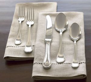 Ensemble de couverts en acier inoxydable de qualité supérieure, couverts durables pour les tables à manger, les restaurants, les hôtels, les cadeaux d'affaires, couleur et logo personnalisés - Product Image 2