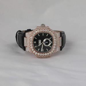 Montre en verre transparent de qualité export, avec diamants véritables sur le cadran, mouvement à quartz, pour le style Hip Hop, disponible au meilleur prix du marché. - Product Image 1