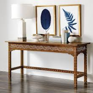 Console de style architectural avec incrustation en os bleu, dotée de trois ouvertures cintrées et d'un motif de carreaux géométriques, disponible en gros. - Product Image 3