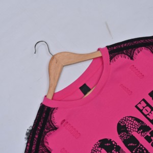 T-shirt rose dégradé OEM pour femme avec trous déchirés et imprimé ROCS, streetwear, col rond, manches courtes, coupe ample, tendance outdoor - Product Image 4