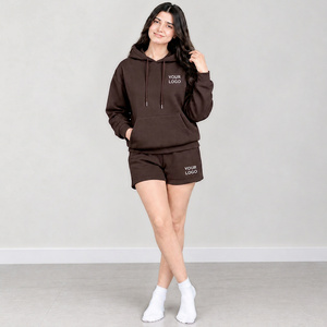 Fabricant de sweat-shirts et de pantalons évasés pour femmes sur mesure pour des collections de vêtements décontractés coordonnés et modernes - Product Image 2