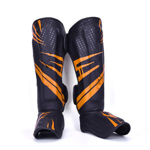 Protector de espinilla de microfibra negro con logo personalizado, económico, para Muay Thai, para protección en kickboxing y boxeo. - Product Image 5