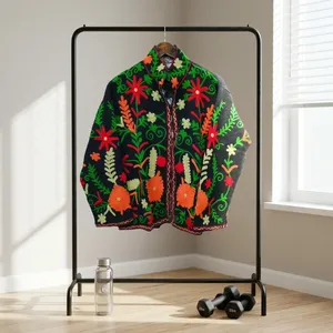 Chaqueta Suzani India para Mujer, Nueva, de Silkgram, con Bordado Floral Morado, 100% Algodón, Resistente al Viento, Transpirable, Manga Larga, Cuello Alto - Product Image 1
