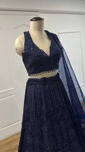 Ensemble Lehenga Choli bleu foncé à sequins, longueur standard, robe de mariée indienne traditionnelle, tenue de soirée pour femme, coupe classique, sans plis - Product Image 2