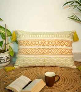 Cojines Boho Amarillo Mostaza y Naranja con Patrones Textiles Tradicionales y Decoración Rústica para el Hogar 16x24 - Product Image 4