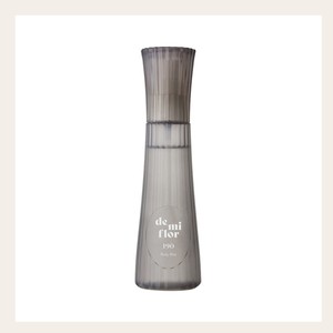 Brume corporelle Demiflo Korean K-Beauty 190 Val Blanc 80ml Fabriquée en Corée Glycérine blanche flacon vaporisateur corporel - Product Image 2