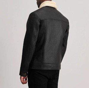 Veste en cuir véritable noire pour homme avec col en fausse fourrure, col rabattu, simple boutonnage, style moto, vêtement d'hiver - Product Image 4