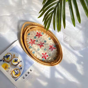 Hermosa Bandeja de Ratán con Incrustaciones de Nácar para la Presentación de Té y Café con Soporte del Exportador, Ligera y Hecha a Mano - Product Image 6