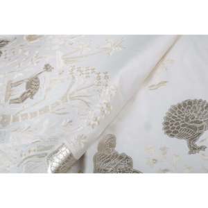 Tela de Satén Semiseda con Bordado Floral de Aves, Color Blanco Hueso, 58 Pulgadas de Ancho, Transpirable - Product Image 2