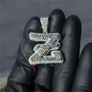 Pendentif personnalisé en or blanc 14 carats plaqué or avec moissanite véritable ronde de 2,80 carats - Product Image 2