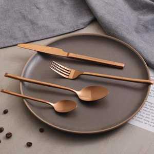 Ensemble de fourchettes et cuillères à salade en métal plaqué cuivre, fabriqué à la main, ustensiles de service pour usage gastronomique, couverts en métal - Product Image 3