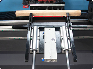 Đa Chức Năng 4 Trục <span class=keywords><strong>CNC</strong></span> 7T Gỗ Máy Tiện Cho Chế Biến Gỗ Lần Lượt Phay Máy Tiện Cho Gỗ Chân Trên Bán - Product Image 5