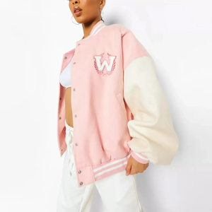 Chaqueta Varsity Rosa y Crema con Logotipo W Bordado, Estilo Preppy, para Otoño, Corte Regular, Cierre de Botones, Unisex - Product Image 3