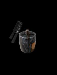 Brûleur d'encens en bois et résine au design unique avec insert métallique, fait main en bambou, utilisation aromatique toute saison - Product Image 1