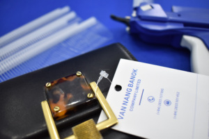 Venta al por mayor de alta calidad Loop Gun V-Tool Loop Modern Tag Gun para bolsas de ropa Fabricante de fábrica de embalaje - Product Image 3