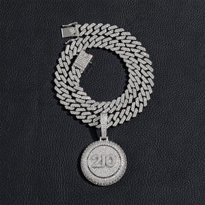 จี้ห้อยคอผู้ชายแบบหมุนได้ ประดับเพชรโมอิสซาไนต์ทรงบริลเลียนต์คัต เงินแท้ 925 ชุบทอง สไตล์ฮิปฮอป สำหรับงานปาร์ตี้ - Product Image 4