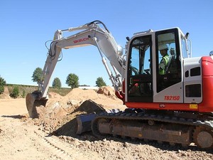 รถขุดขนาดเล็ก Takeuchi TB2150 ขนาด 15 ตัน แบบไฮดรอลิก พร้อมเครื่องยนต์ดีเซล สำหรับงานก่อสร้าง เหมืองแร่ และงานดินดิบ - Product Image 2